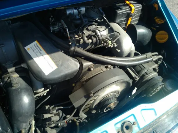 Vehicle Image 4 - 1990 Porsche 911 Carrera 4 Targa