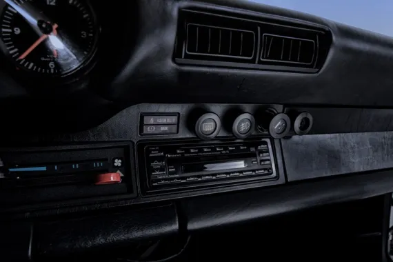Vehicle Image 2 - 1983 Porsche 930 Turbo coupe
