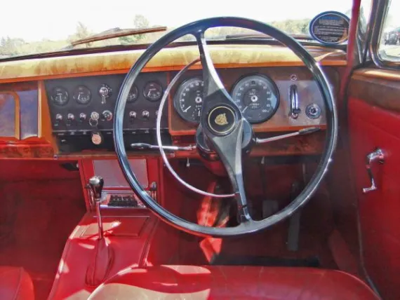 Vehicle Image 8 - 1963 Jaguar Mark II 2.4