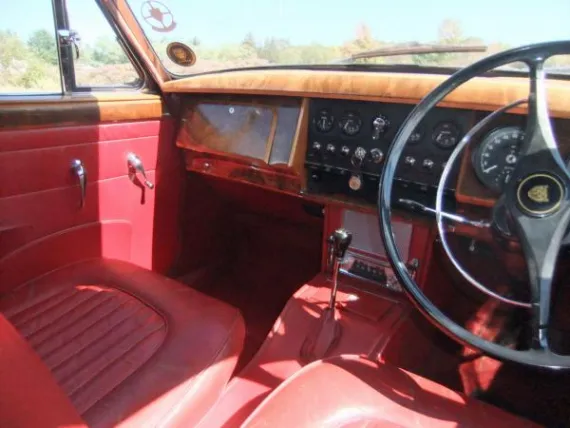 Vehicle Image 13 - 1963 Jaguar Mark II 2.4