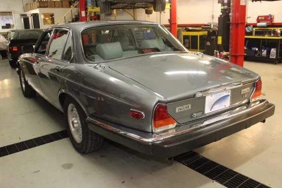 Vehicle Image 13 - 1988 Jaguar VDP