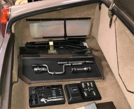 Vehicle Image 4 - 1986 Rolls-Royce Corniche II