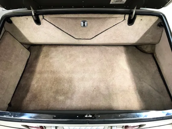 Vehicle Image 5 - 1986 Rolls-Royce Corniche II