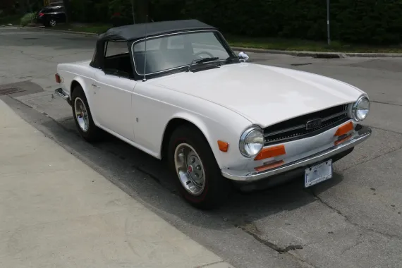 Vehicle Image 15 - 1973 Triumph TR6