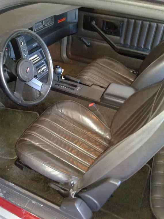 Vehicle Image 3 - 1984 Chevrolet Camaro Z28 coupe