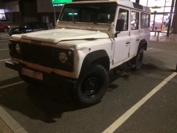 Vehicle Image 2 - 1996 Land Rover
