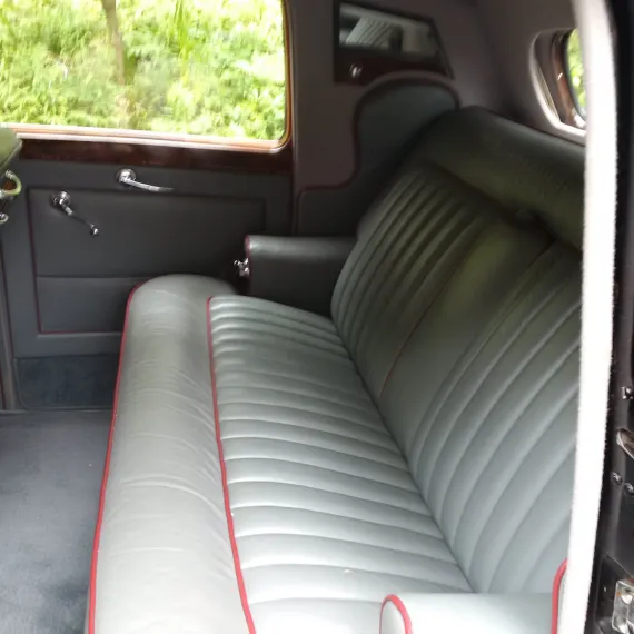Vehicle Image 5 - 1951 Bentley MK VI
