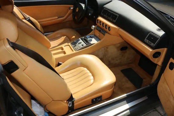 Vehicle Image 8 - 1995 Ferrari 456 GT