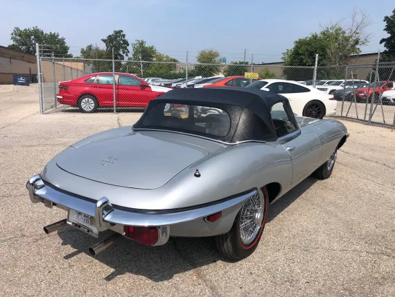 Vehicle Image 12 - 1970 Jaguar E Type Roadster