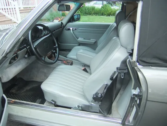 Vehicle Image 6 - 1987 Mercedes-Benz 560 SL