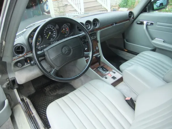 Vehicle Image 7 - 1987 Mercedes-Benz 560 SL