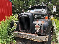 Thumbnail 9 - 1952 Mack B33 Tractor Truck