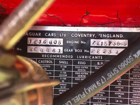 Vehicle Image 11 - 1968 Jaguar E-Type Roadster (red)