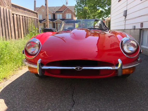 Vehicle Image 13 - 1968 Jaguar E-Type Roadster (red)