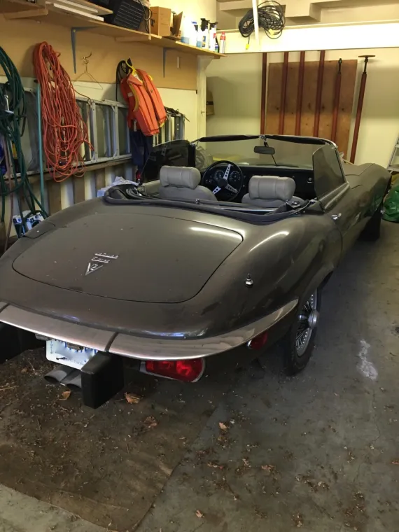 Vehicle Image 2 - 1974 Jaguar XKE Roadster