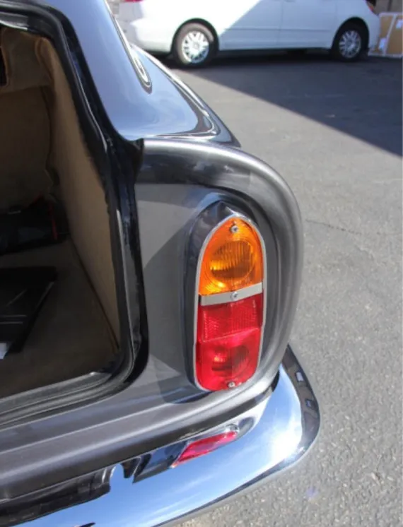 Vehicle Image 5 - 1967 Aston Martin DB6