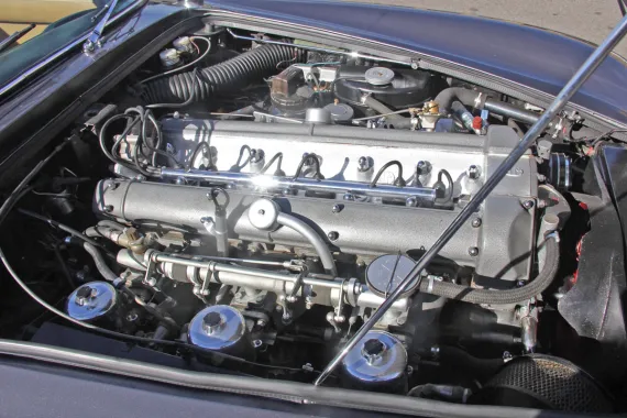 Vehicle Image 14 - 1967 Aston Martin DB6