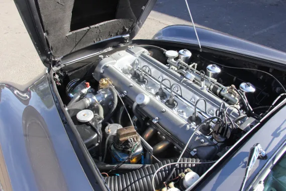 Vehicle Image 19 - 1967 Aston Martin DB6