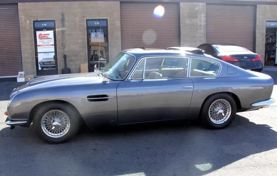 Vehicle Image 25 - 1967 Aston Martin DB6