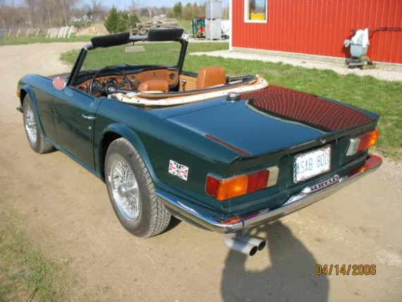 Vehicle Image 5 - 1970 Triumph TR6