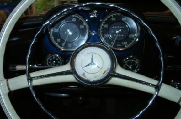 Vehicle Image 1 - 1961 Mercedes-Benz 190SL