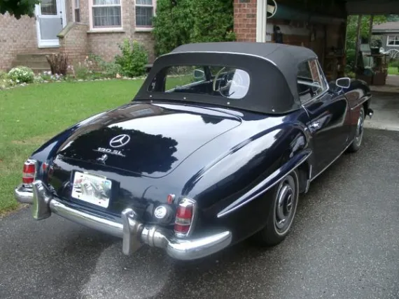 Vehicle Image 3 - 1961 Mercedes-Benz 190SL