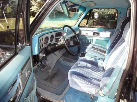Vehicle Image 1 - 1978 GMC Sierra Classic 1500