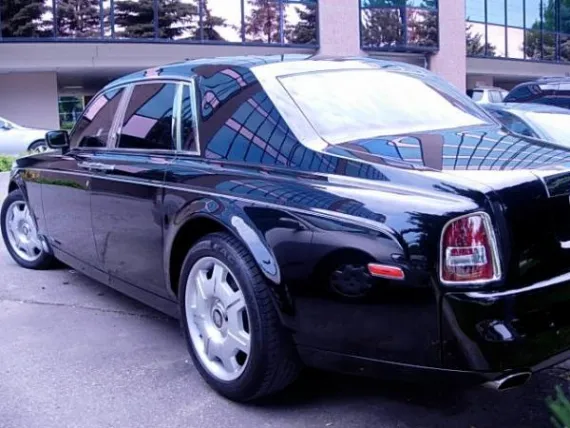 Vehicle Image 11 - 2006 Rolls Royce Phantom