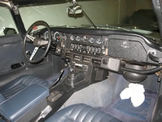 Vehicle Image 5 - 1974 Jaguar XKE Series 3 Roadster