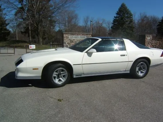 Vehicle Image 33 - 1984 Chevrolet Camaro Z28
