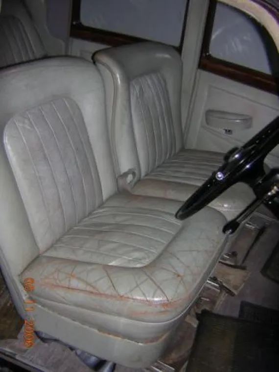 Vehicle Image 12 - 1954 Bentley R Type