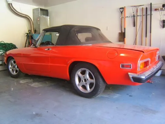 Vehicle Image 6 - 1971 Alfa Romeo Spyder
