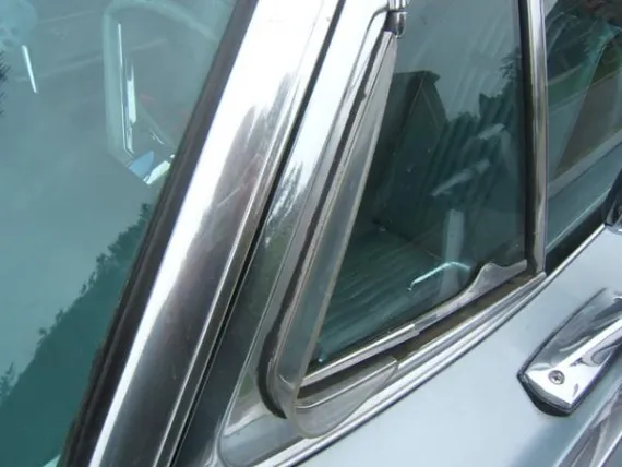 Vehicle Image 4 - 1963 Ford Thunderbird Coupe