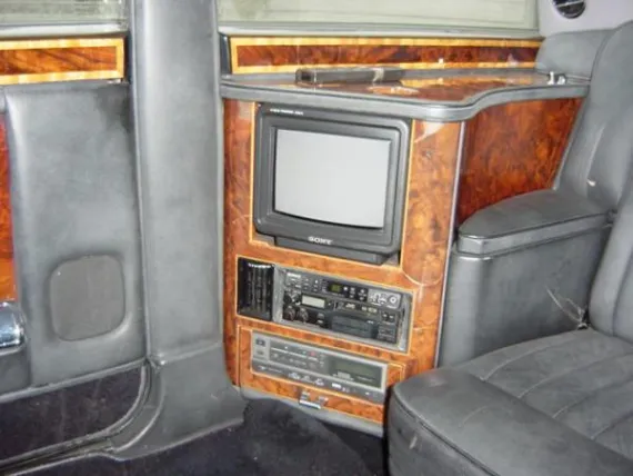 Vehicle Image 9 - 1988 Rolls Royce Silver Spur II Jankel Limo