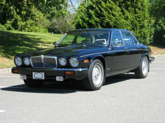 Vehicle Image 16 - 1987 Jaguar XJ6 Vanden Plas