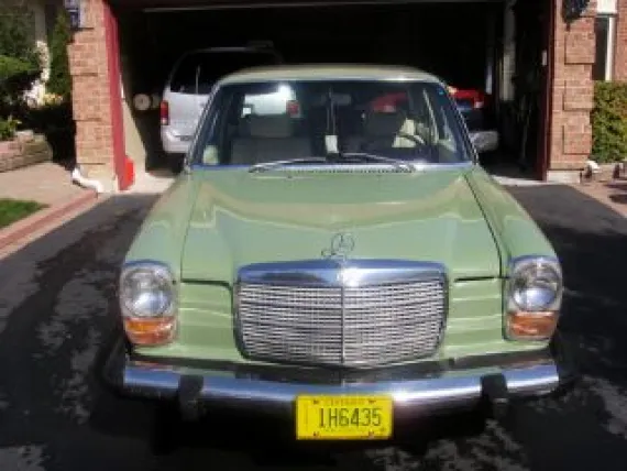 Vehicle Image 4 - 1974 Mercedes-Benz 230