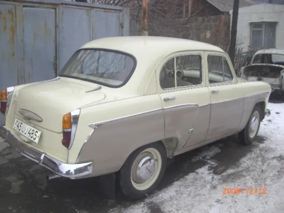 Vehicle Image 3 - 1962 GAZ MZMA-407 Moskvitch