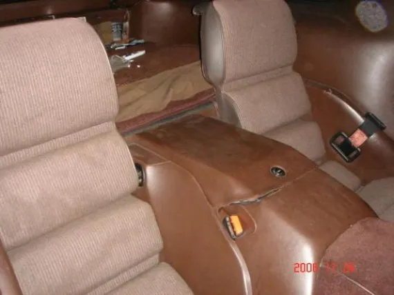 Vehicle Image 3 - 1985 Porsche 928S