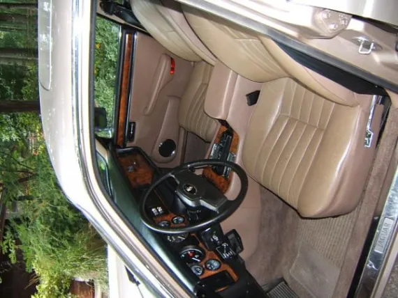 Vehicle Image 9 - 1987 Jaguar XJ6 Sovereign