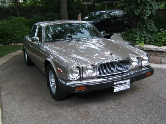 Vehicle Image 12 - 1987 Jaguar XJ6 Sovereign