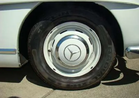 Vehicle Image 2 - 1957 Mercedes-Benz 300SL Gullwing