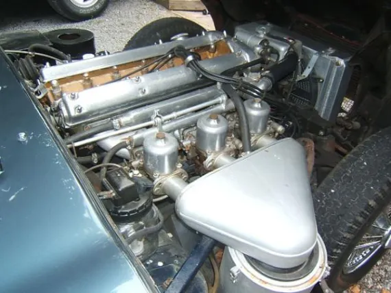 Vehicle Image 18 - 1962 Jaguar XKE Roadster Flat Floor