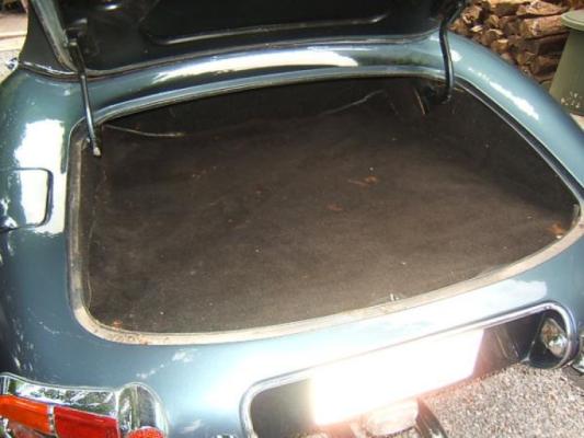 Vehicle Image 25 - 1962 Jaguar XKE Roadster Flat Floor