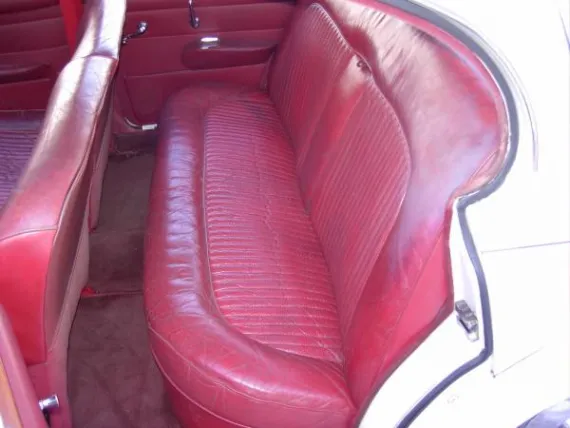 Vehicle Image 31 - 1969 Daimler 250 V8