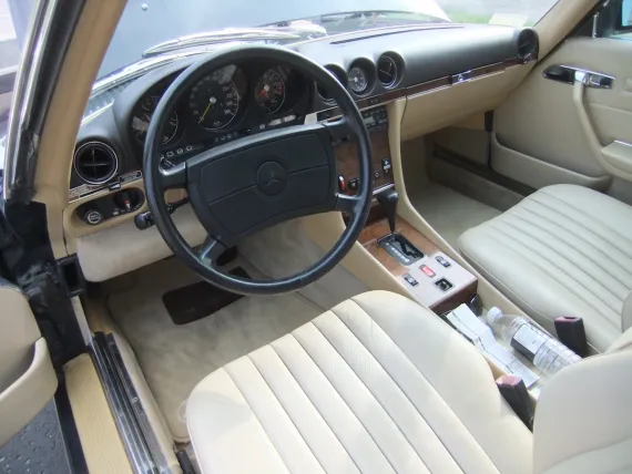 Vehicle Image 7 - 1988 Mercedes-Benz 560SL
