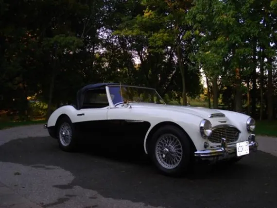 Vehicle Image 27 - 1960 Austin Healey 3000 MkI BT7