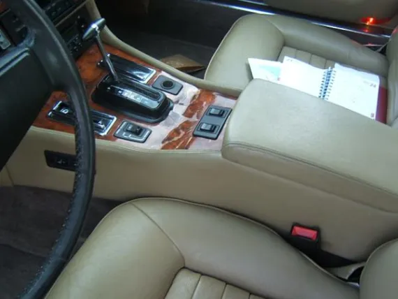 Vehicle Image 13 - 1988 Jaguar XJS