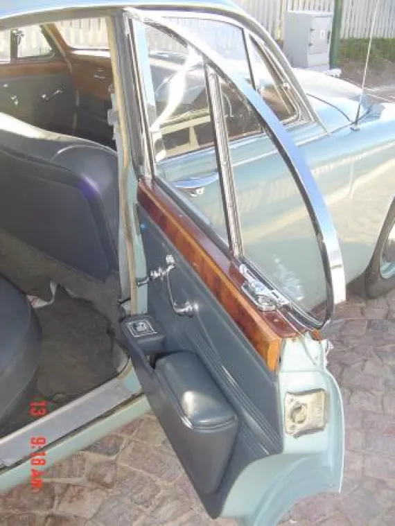 Vehicle Image 1 - 1968 Jaguar 3.8 S