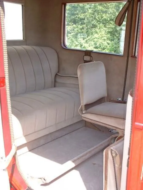 Vehicle Image 1 - 1924 Packard Limousine