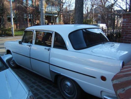 Vehicle Image 1 - 1982 Checker